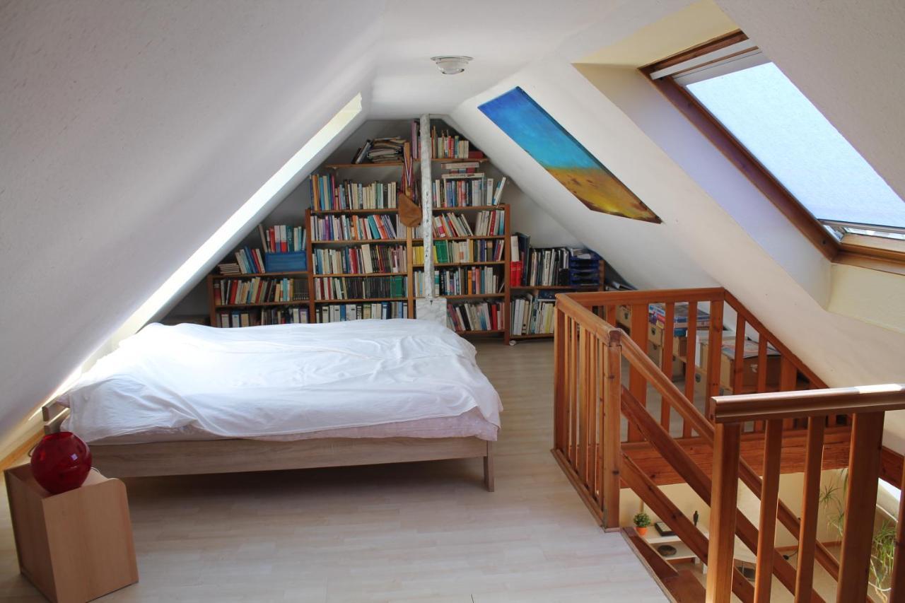 Im Galerie-haus *